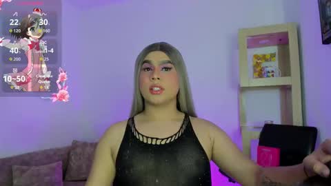 Snapshot of ghadats chatting on 09.19.25 L A U R A online show from 09.19.25