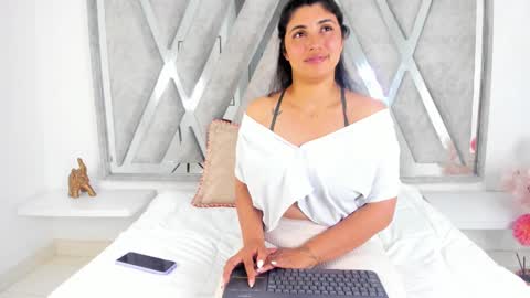 Danna Astrom online show from 03.12.25