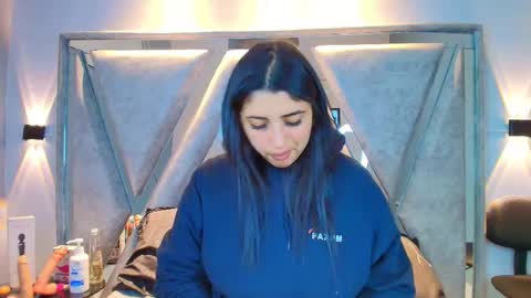 Danna Astrom online show from 10.11.25