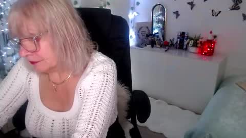 Ghertrudequeen online show from 12.17.25