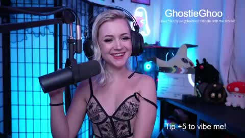 Snapshot of ghostieghoo chatting on 05.21.26 Ghostie online show from 05.21.26