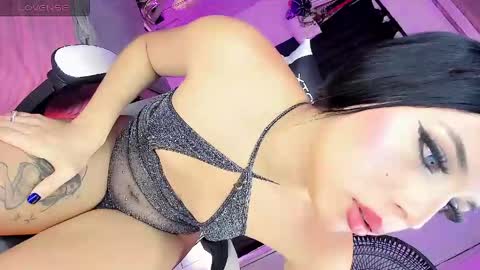 Snapshot of gia21xxx chatting on 04.26.26 Gia Ferrara online show from 04.26.26