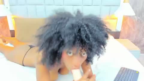 Snapshot of gia_bell chatting on 07.14.26 gia_bell online show from 07.14.26