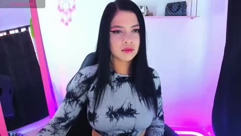 giaaaa   online show from 09.18.25