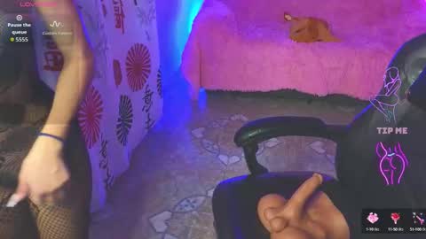 Snapshot of gia_flame_ chatting on 10.04.25 gia_flame_ online show from 10.04.25