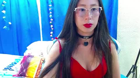 Snapshot of gia_leinn chatting on 04.20.26 Gia online show from 04.20.26