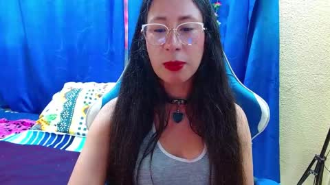 Snapshot of gia_leinn chatting on 05.16.26 Gia online show from 05.16.26