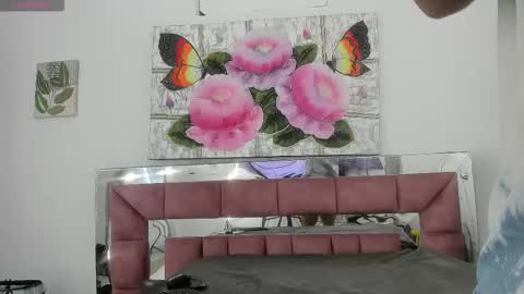 Snapshot of giamacaray chatting on 11.23.25 Giamacaray online show from 11.23.25