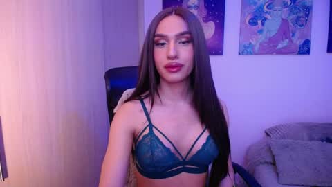 Snapshot of giamint chatting on 05.05.26 Gia Mint online show from 05.05.26