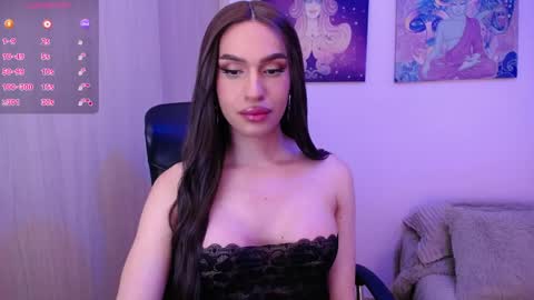 Snapshot of giamint chatting on 05.30.26 Gia Mint online show from 05.30.26