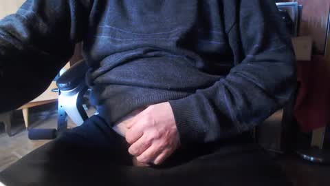 Snapshot of gianni9000000 chatting on 02.28.25 Gianni9000000 online show from 02.28.25