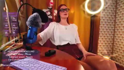 Snapshot of giantess_eva chatting on 06.22.26 Eva online show from 06.22.26