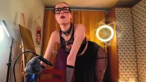 Snapshot of giantess_eva chatting on 07.10.26 Eva online show from 07.10.26