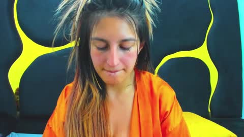 Snapshot of giaroussel chatting on 03.03.25 GiaRoussel online show from 03.03.25