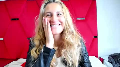 Snapshot of giaroussel chatting on 02.02.26 GiaRoussel online show from 02.02.26