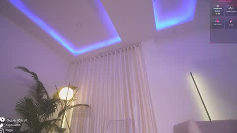 Snapshot of gigi_ulala chatting on 03.08.25 80 off in my OF gigipriv online show from 03.08.25