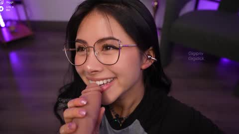 80 off in my OF gigipriv  online show from 12.04.25