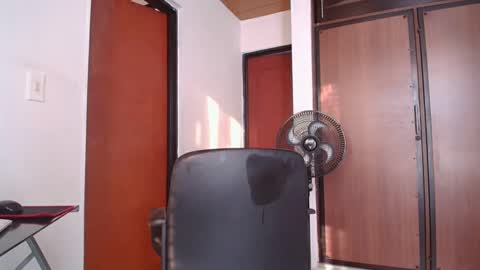 Sharlotte  online show from 02.19.25