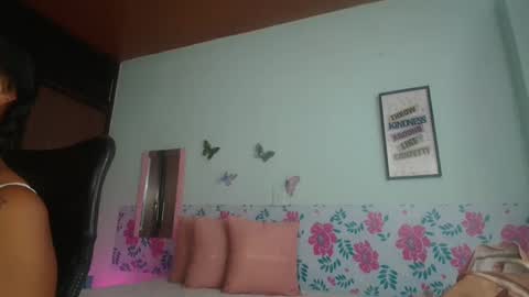 Sharlotte  online show from 09.25.25