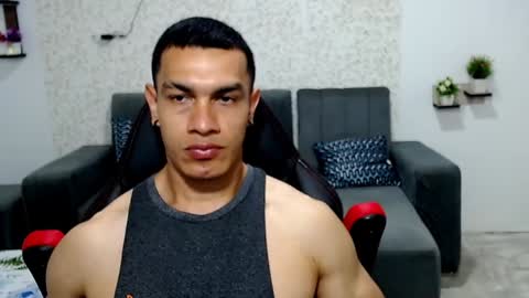 Snapshot of gilbert_marquez chatting on 01.05.25 GILBERT online show from 01.05.25