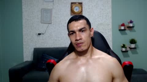 Snapshot of gilbert_marquez chatting on 01.10.25 GILBERT online show from 01.10.25