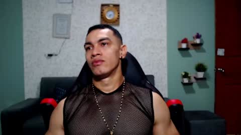 Snapshot of gilbert_marquez chatting on 01.11.25 GILBERT online show from 01.11.25