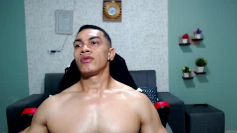 Snapshot of gilbert_marquez chatting on 01.11.25 GILBERT online show from 01.11.25