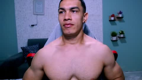 Snapshot of gilbert_marquez chatting on 01.18.25 GILBERT online show from 01.18.25