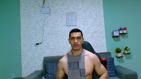 Snapshot of gilbert_marquez chatting on 01.27.25 GILBERT online show from 01.27.25