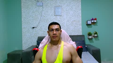 Snapshot of gilbert_marquez chatting on 02.08.25 GILBERT online show from 02.08.25