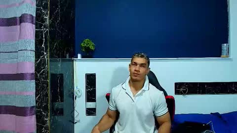 Snapshot of gilbert_marquez chatting on 09.09.25 GILBERT online show from 09.09.25