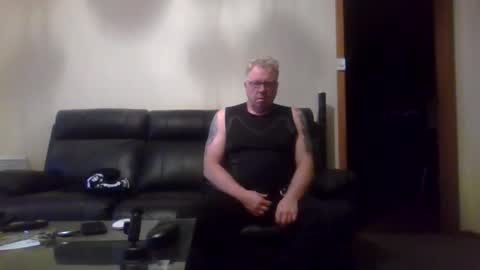 gimmmieoooo online show from 04.19.26