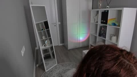 Snapshot of gin_yoon chatting on 01.15.25 Gin online show from 01.15.25