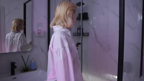 Gin online show from 11.15.25