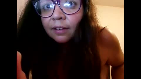 Snapshot of gina_honey chatting on 01.01.25 gina_honey online show from 01.01.25