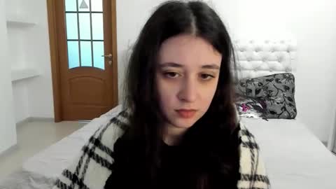 Kate online show from 10.04.25