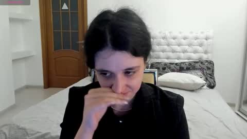 Kate online show from 11.19.25