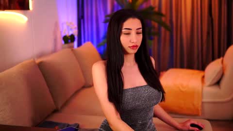 Snapshot of ginavalentinna chatting on 02.02.25 Gina online show from 02.02.25