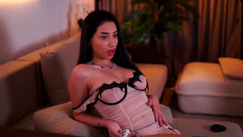 Snapshot of ginavalentinna chatting on 02.21.25 Gina online show from 02.21.25