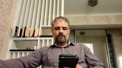 Snapshot of gindrie chatting on 11.10.25 Gabriel online show from 11.10.25