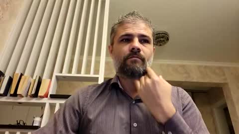 Snapshot of gindrie chatting on 11.18.25 Gabriel online show from 11.18.25