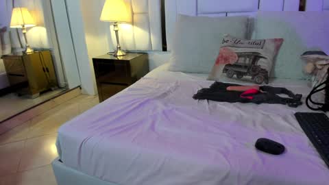 Ginebra Ness online show from 12.10.24