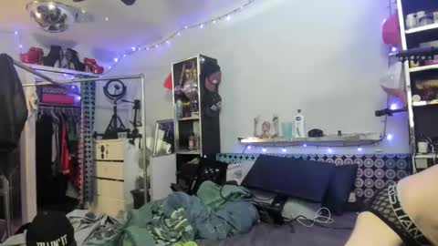 ginger_binj online show from 01.20.25