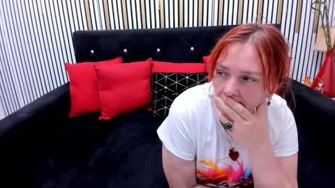 Snapshot of gingergreeneyes chatting on 11.18.25 gingergreeneyes online show from 11.18.25