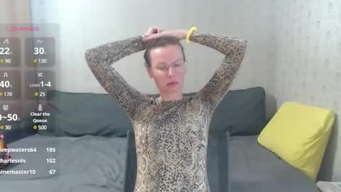 Snapshot of gingermak chatting on 01.11.25 Michelle online show from 01.11.25