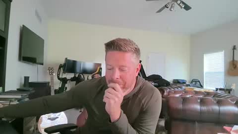 Snapshot of gingerzaddy chatting on 10.27.25 gingerzaddy online show from 10.27.25