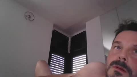 gio_021 online show from 10.05.25