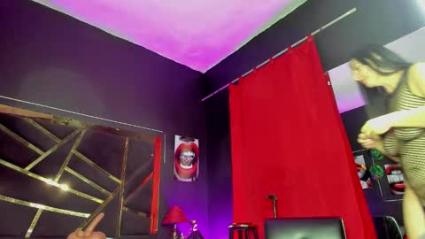 Snapshot of giorginasimons chatting on 09.18.25 GiorginaSimons online show from 09.18.25