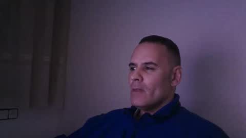 Snapshot of gioshadow chatting on 02.01.25 gioshadow online show from 02.01.25