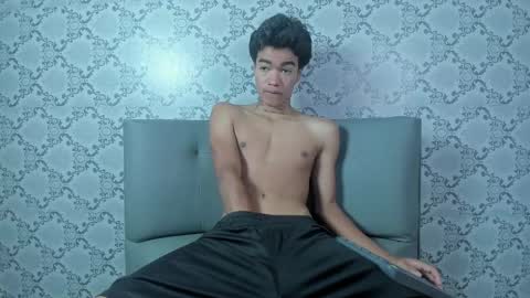 Snapshot of giraldo_giraldo chatting on 12.23.24 Giraldo online show from 12.23.24